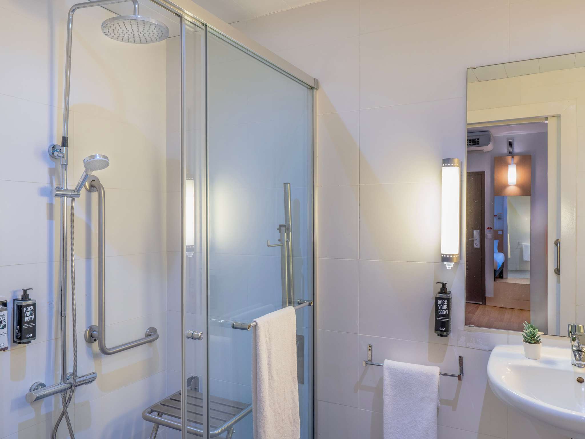 Foto - Ibis Barcelona Meridiana