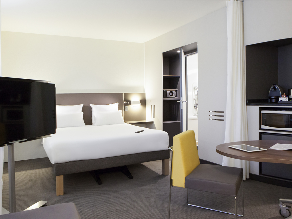 Novotel Suites Paris Stade de France hotel - Image 2