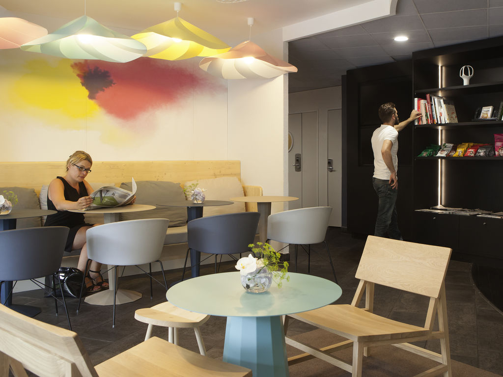 Novotel Suites Paris Vélizy - Image 2