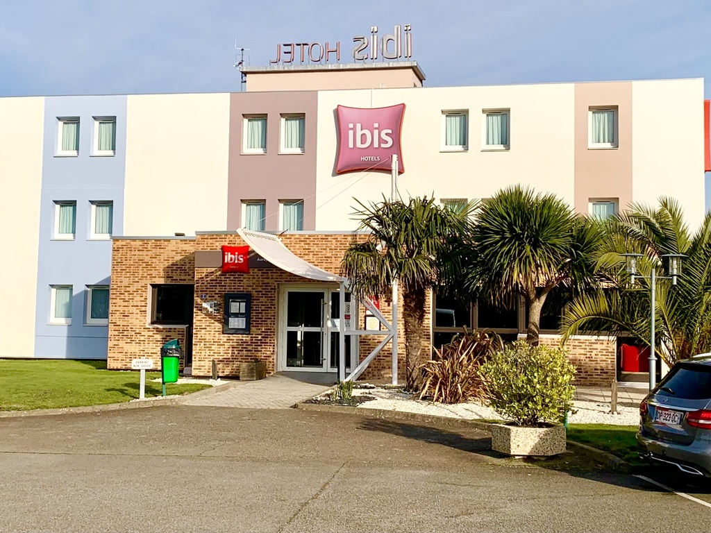 ibis Auray - Image 1