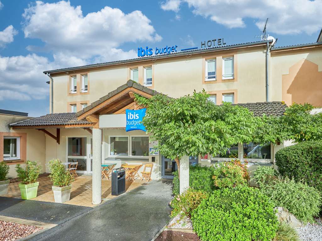 ibis budget Lisieux - Image 1