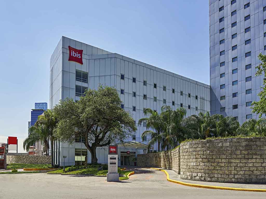 ibis Monterrey Valle - Image 1