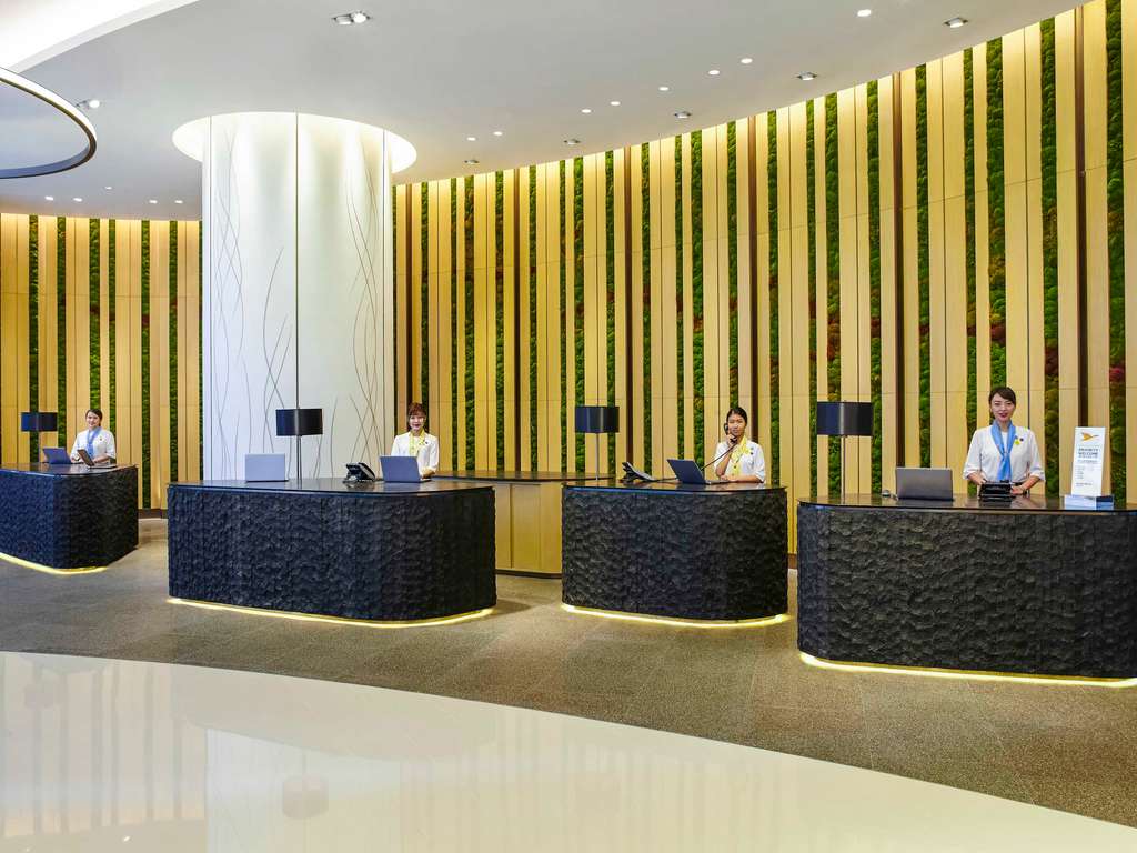 Novotel Hong Kong Century - Image 1