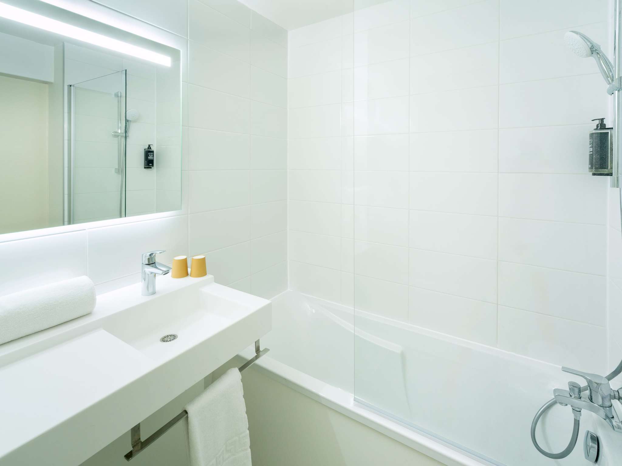 Foto - ibis budget Nantes Sainte Luce - Hôtel Rénové