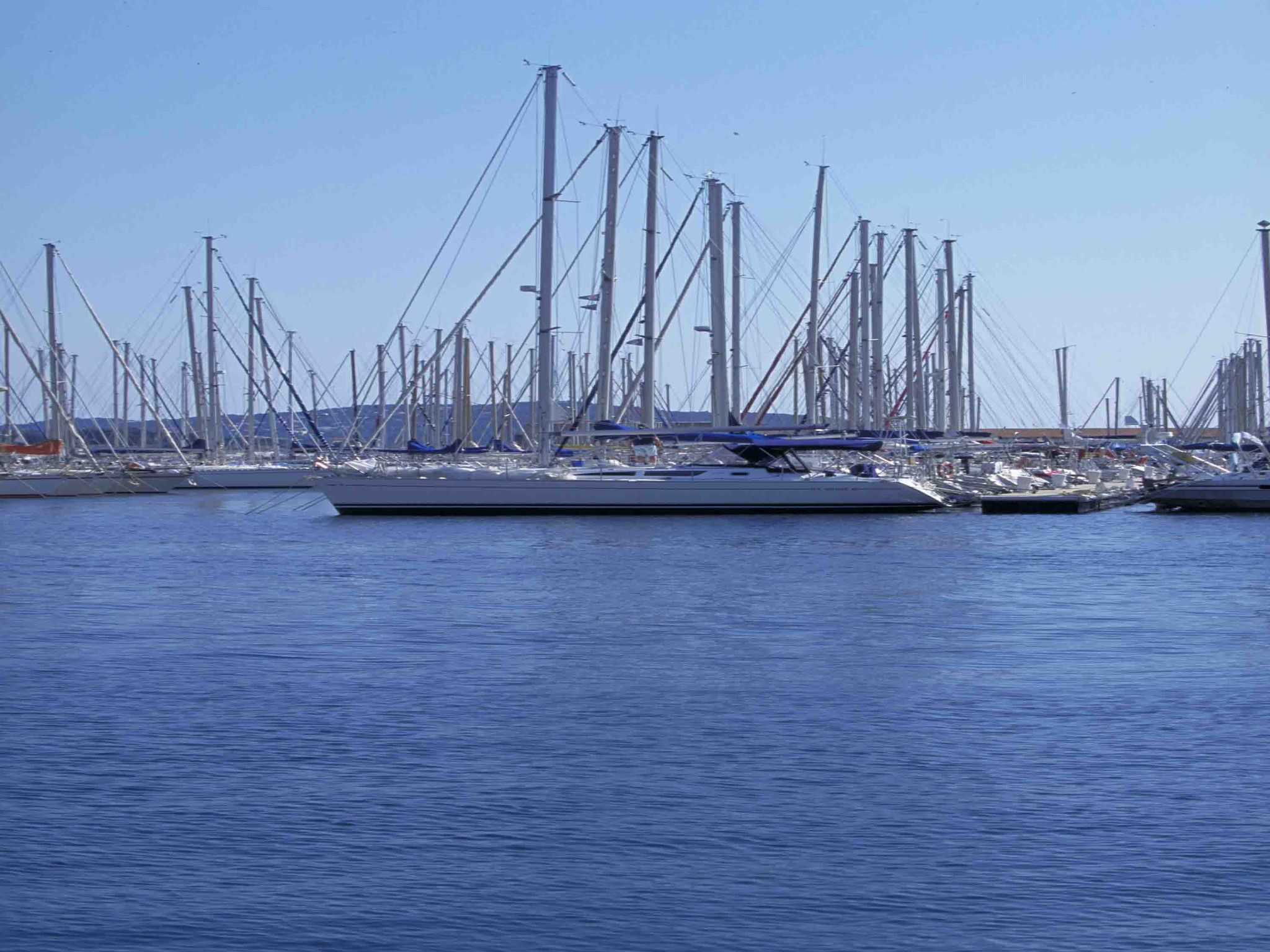 Foto - Logis Hôtel de Port d'Alon - St Cyr sur Mer