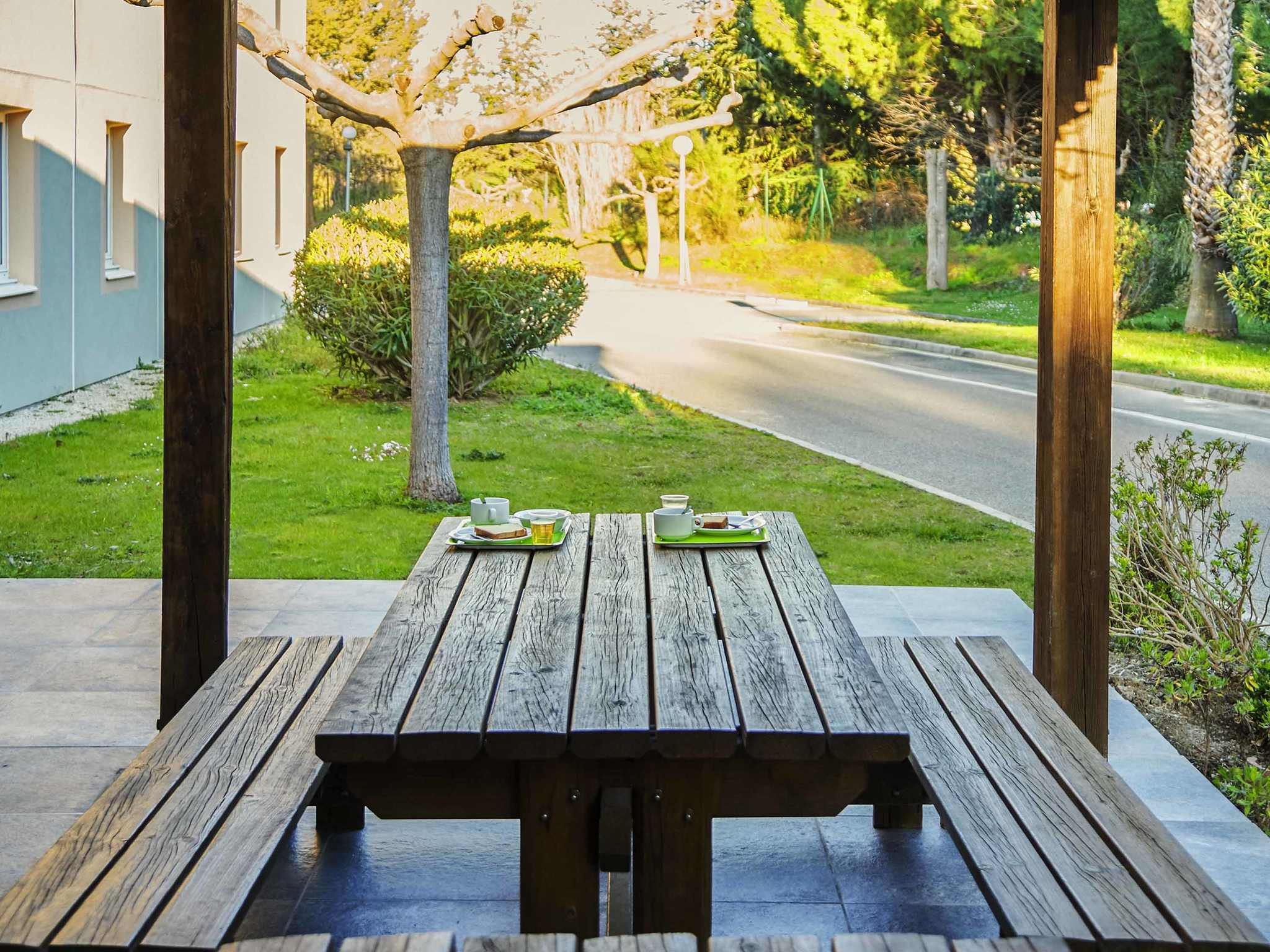 Foto - Logis Hôtel de Port d'Alon - St Cyr sur Mer