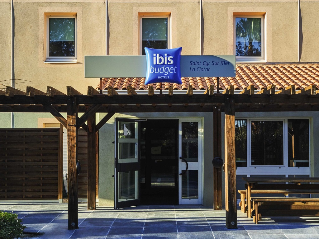 ibis budget Saint-Cyr-sur-Mer La Ciotat - Image 2