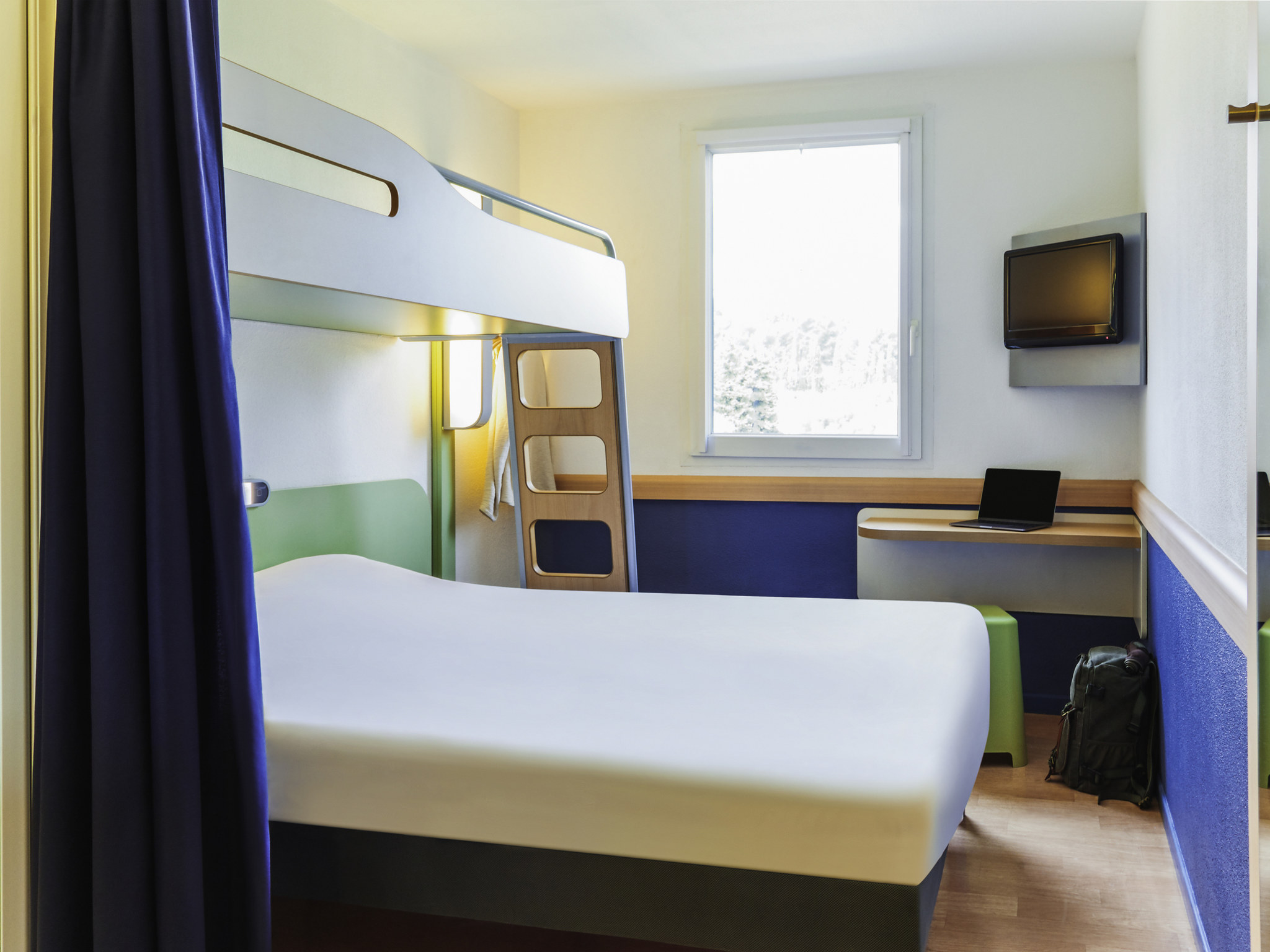 Foto - Logis Hôtel de Port d'Alon - St Cyr sur Mer