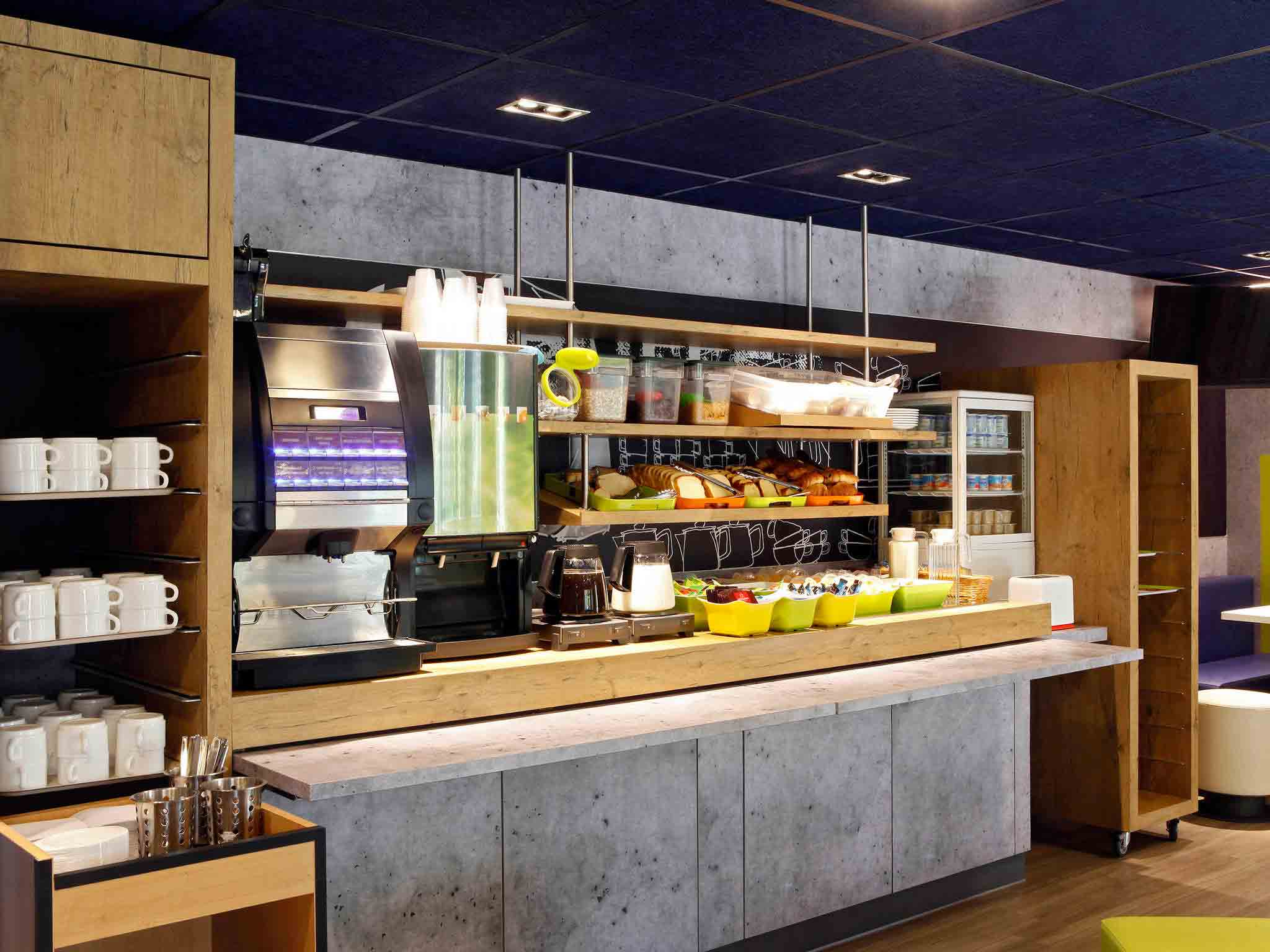 Foto - Logis Hôtel de Port d'Alon - St Cyr sur Mer