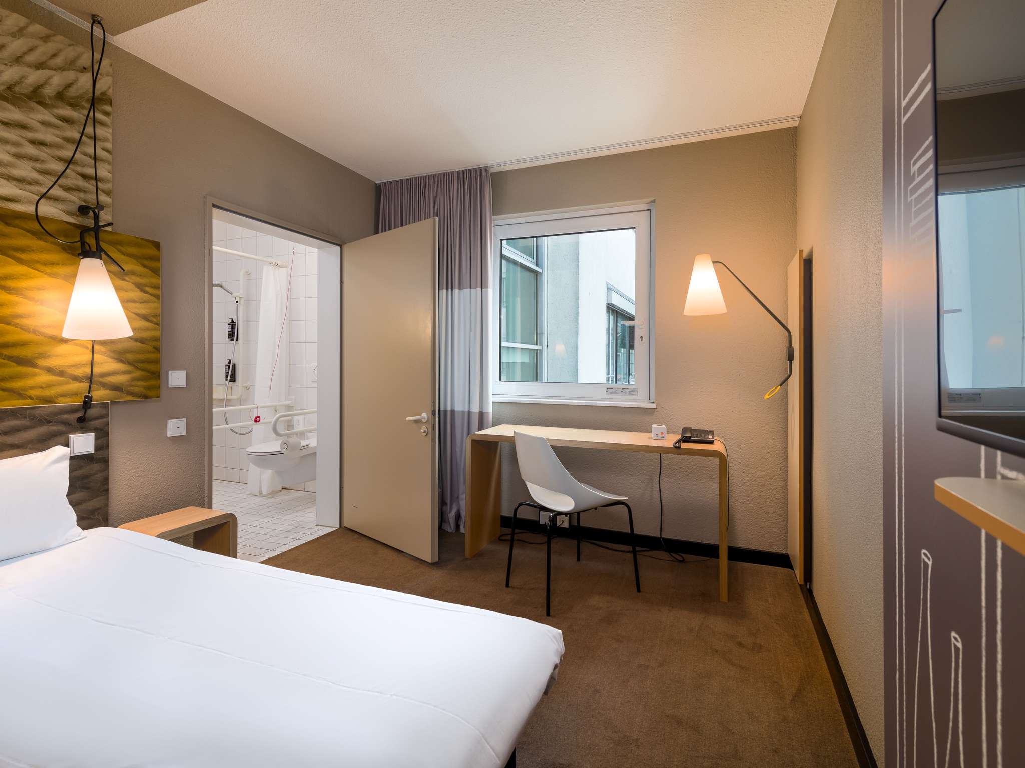 Photo - ibis budget Hamburg St Pauli Messe - neu renoviert