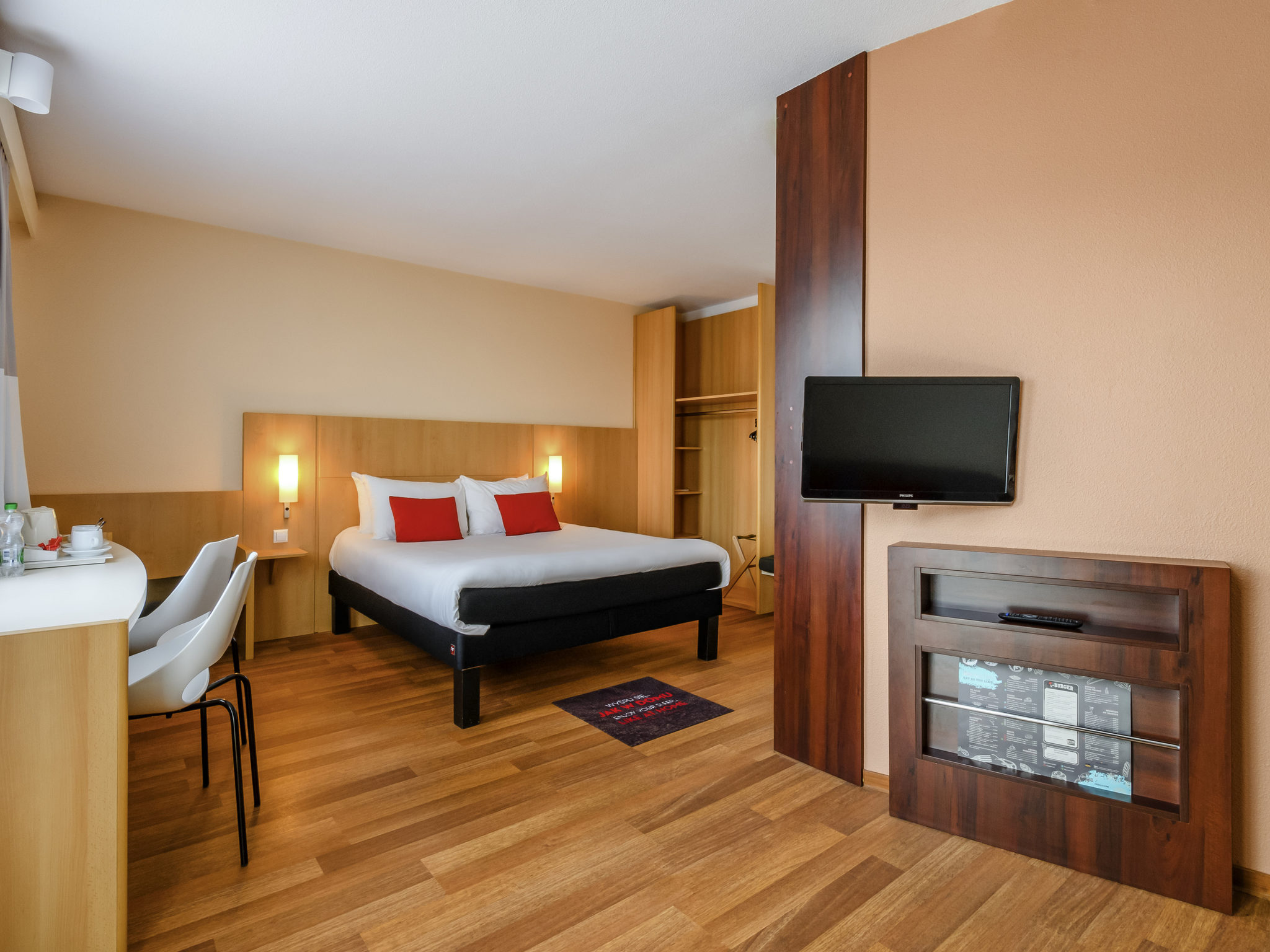 Photo - Ibis Warszawa Stare Miasto