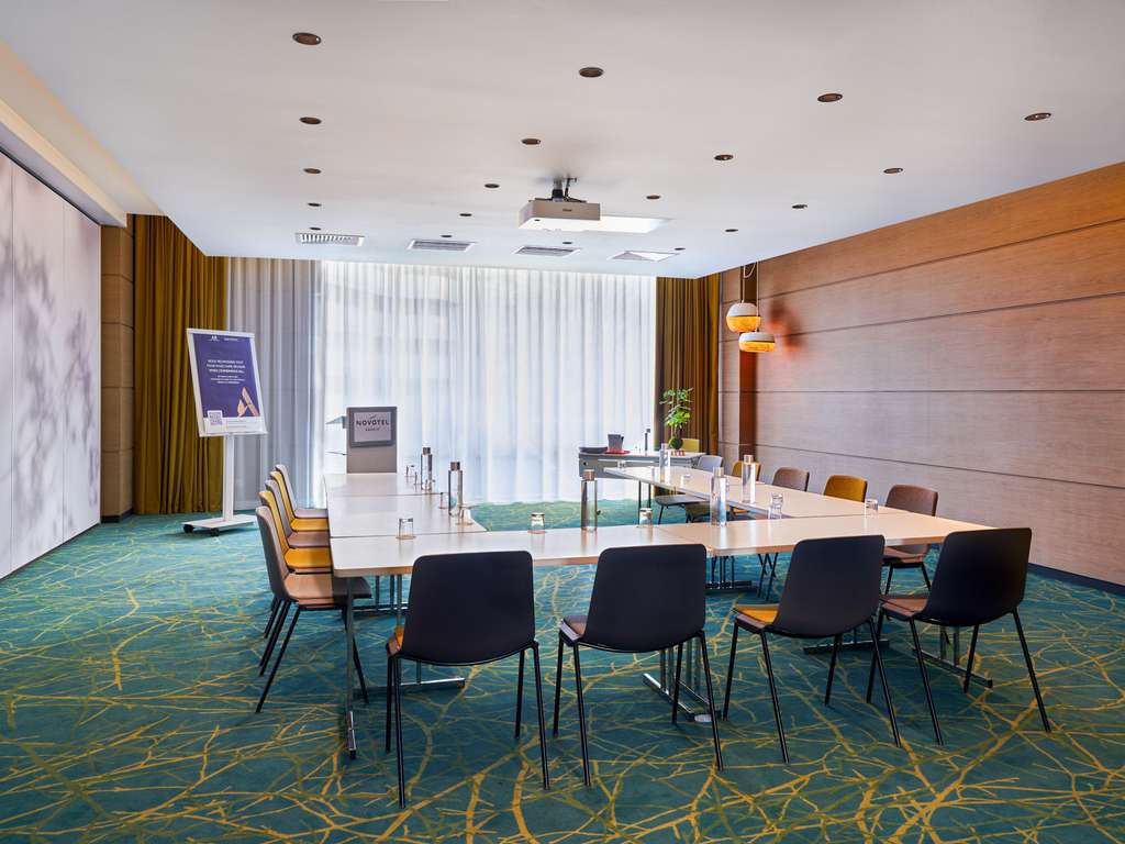 Novotel Paris 17 - Image 2