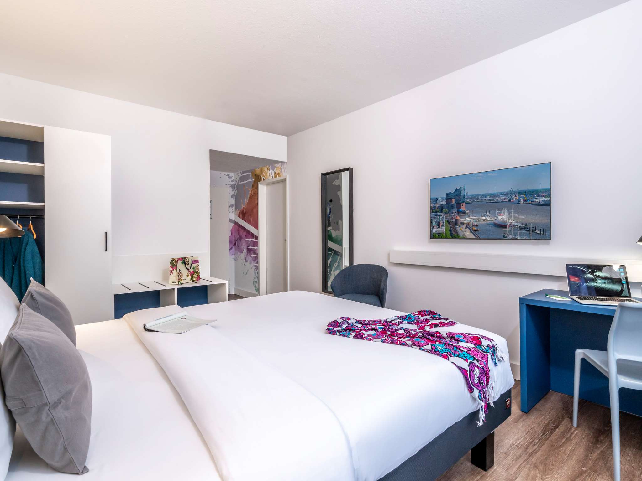 Photo - ibis Styles Hamburg Alster City