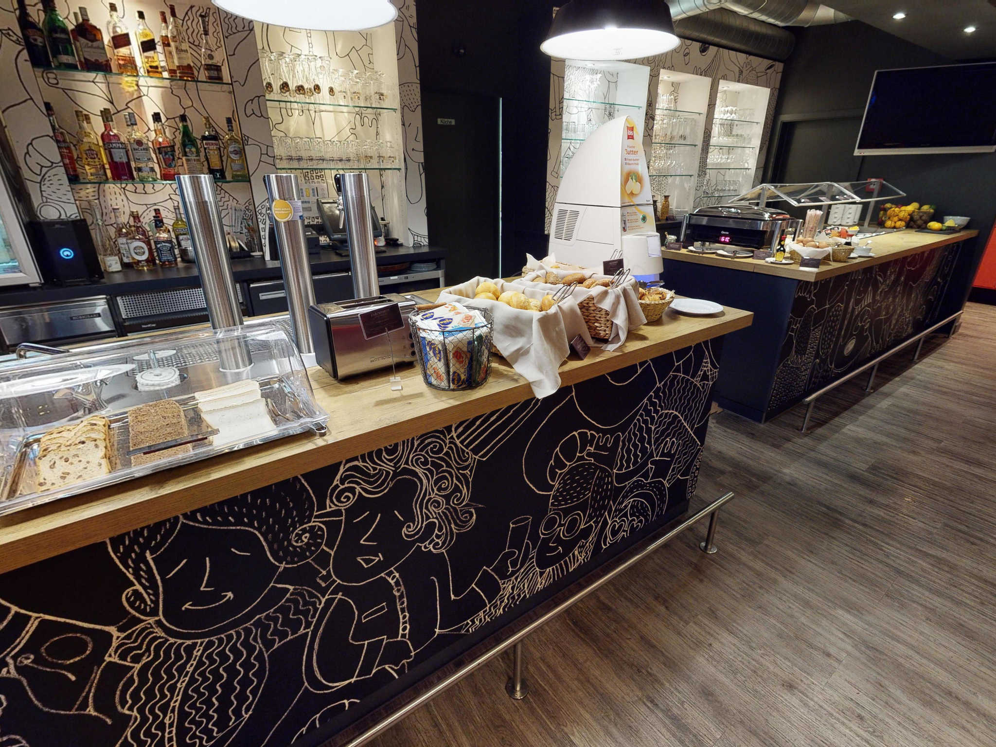 Photo - ibis Hotel Köln Airport