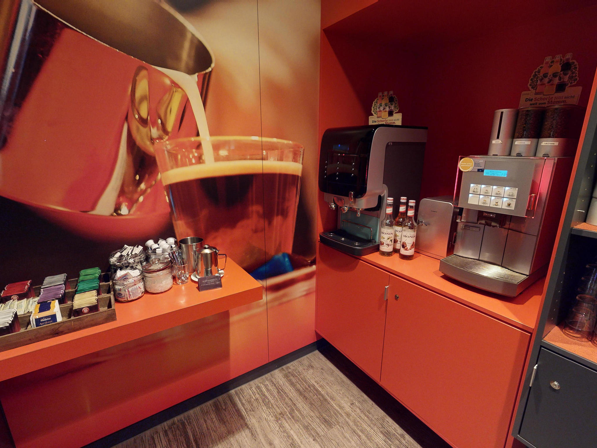 Photo - ibis Hotel Köln Airport