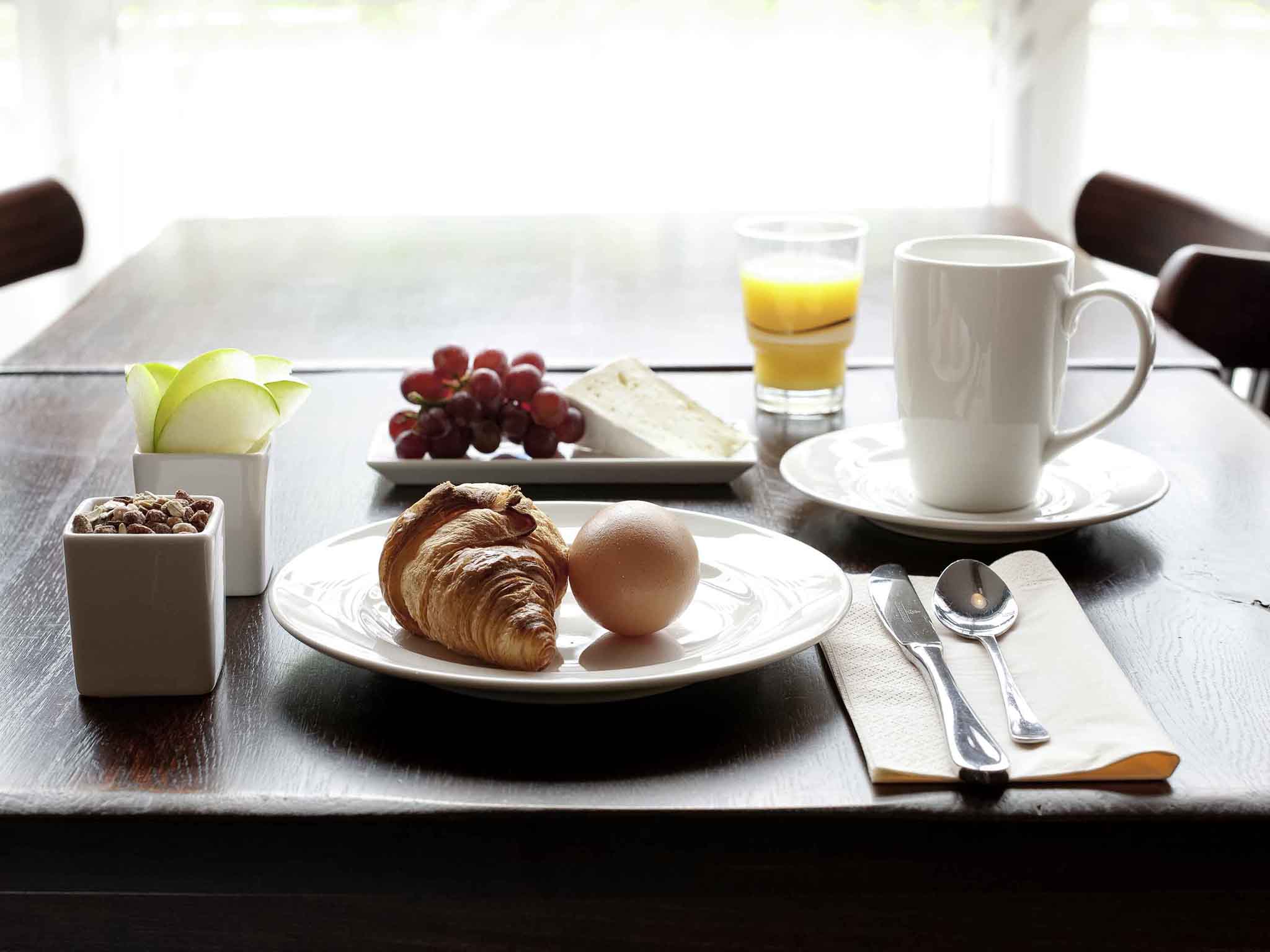 Photo - ibis Hotel Köln Airport