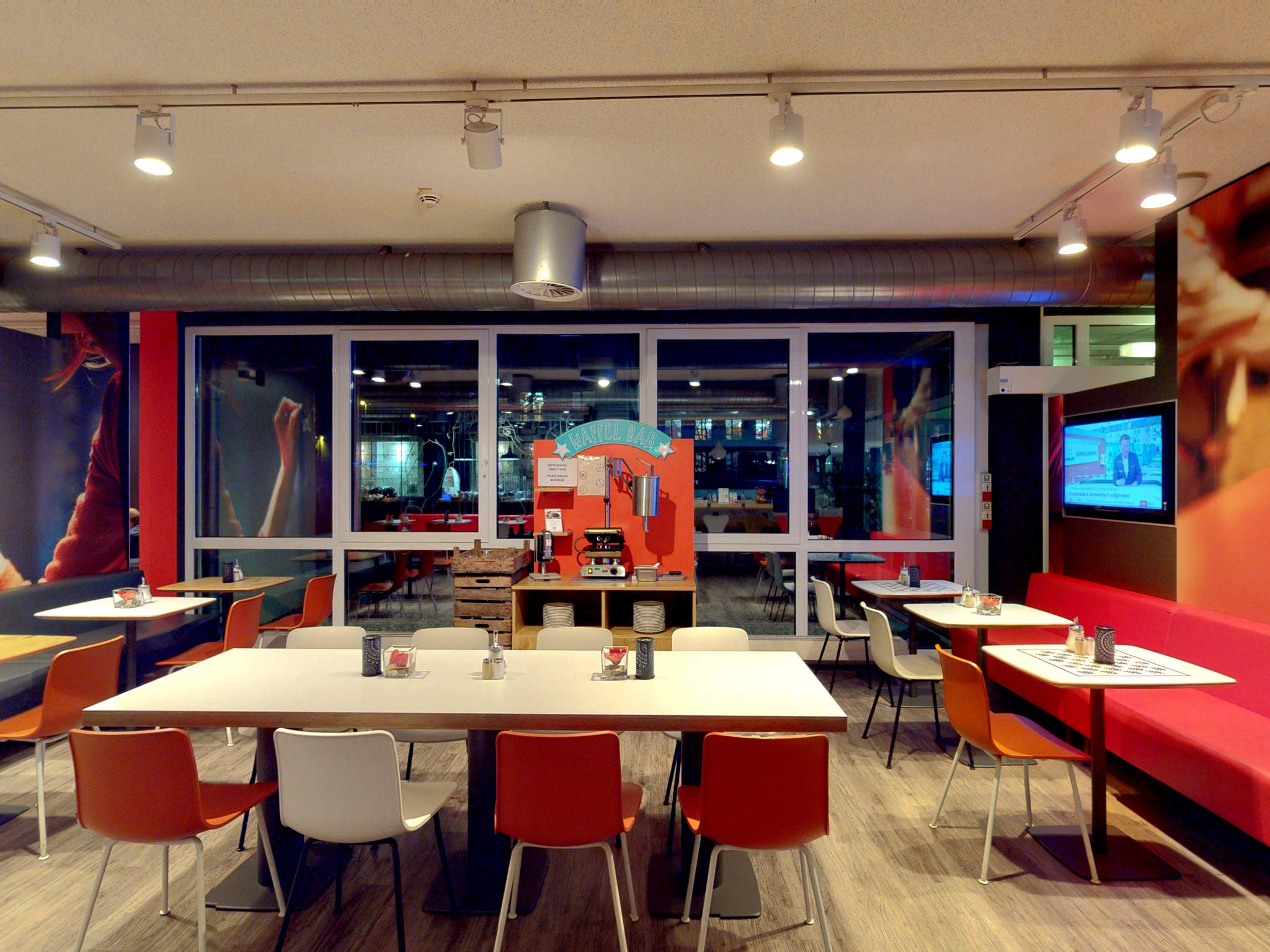 Photo - ibis Hotel Köln Airport