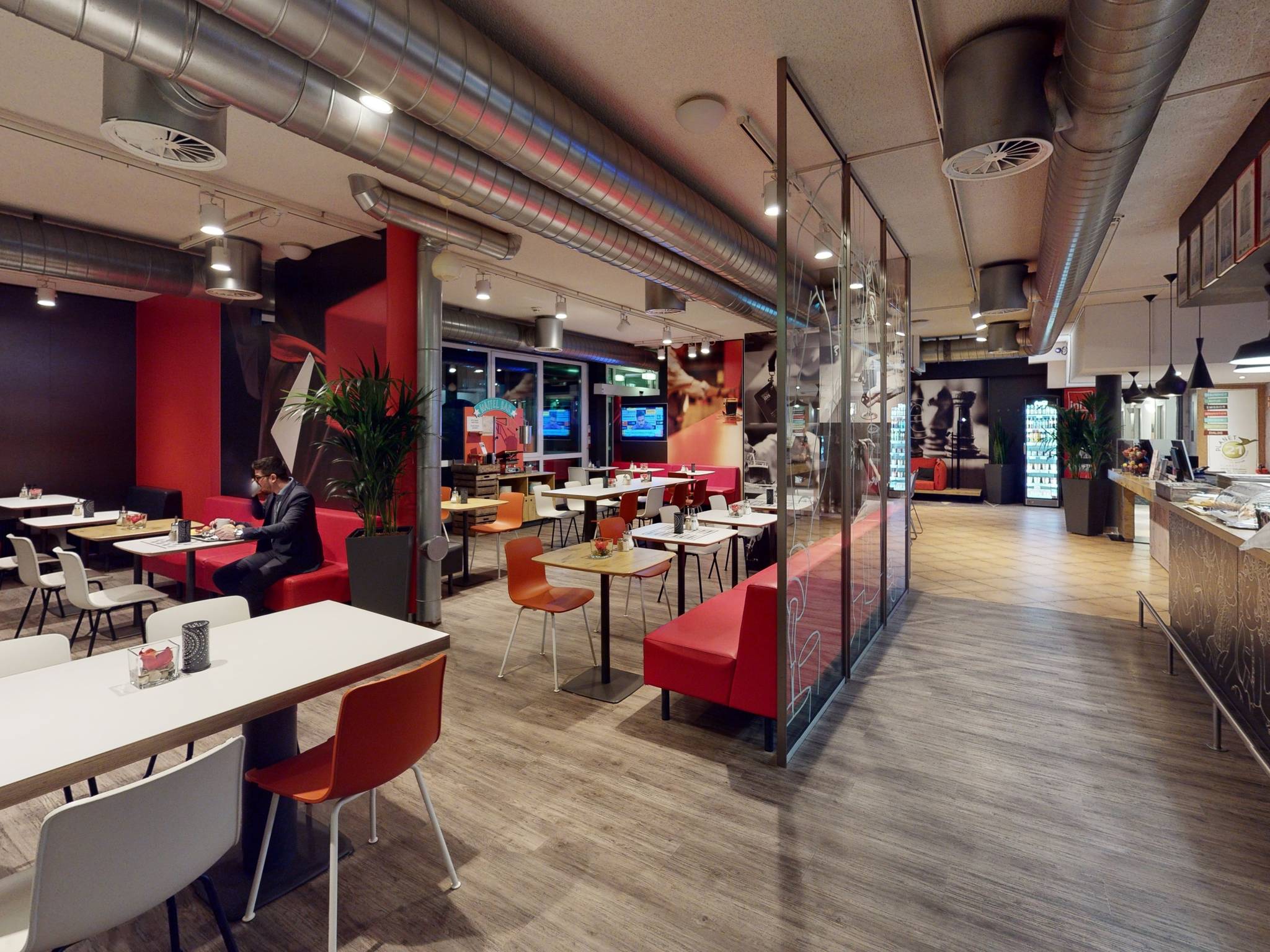 Photo - ibis Hotel Köln Airport