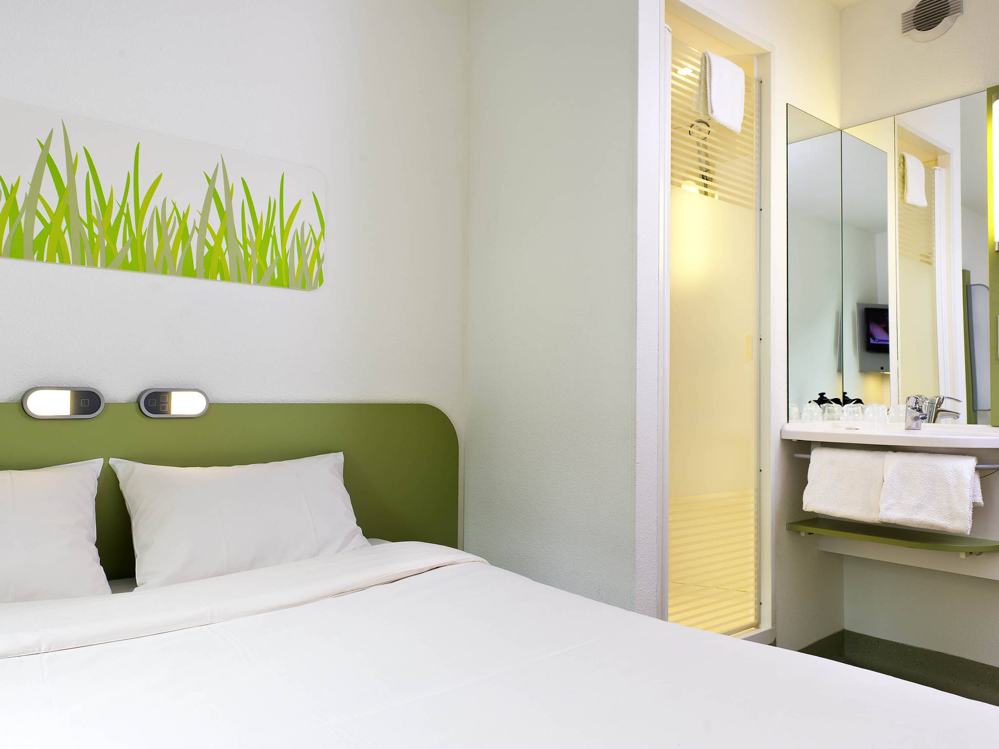 Photo - ibis budget Lyon Est Chaponnay