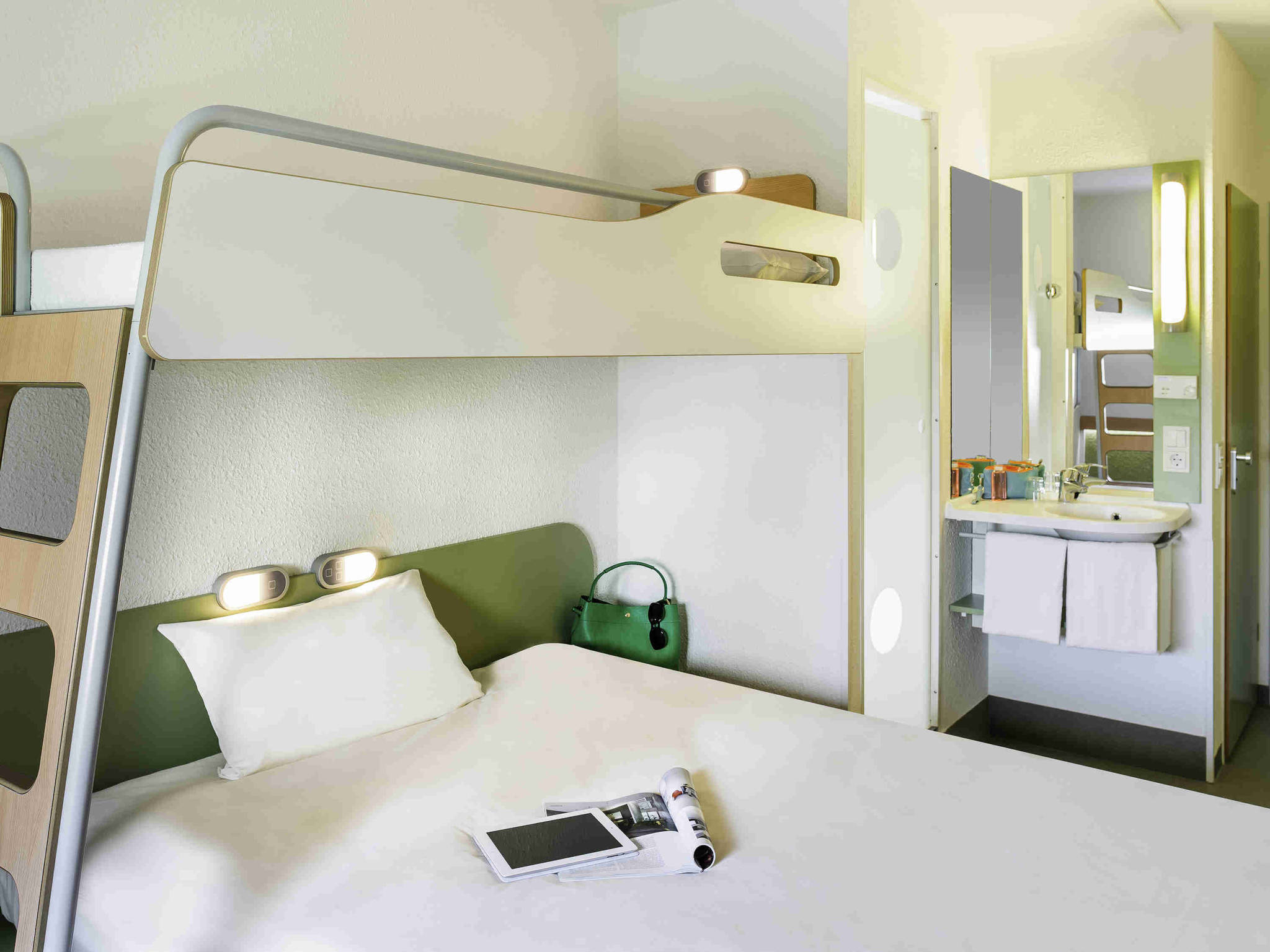 Photo - ibis budget Lyon Est Chaponnay