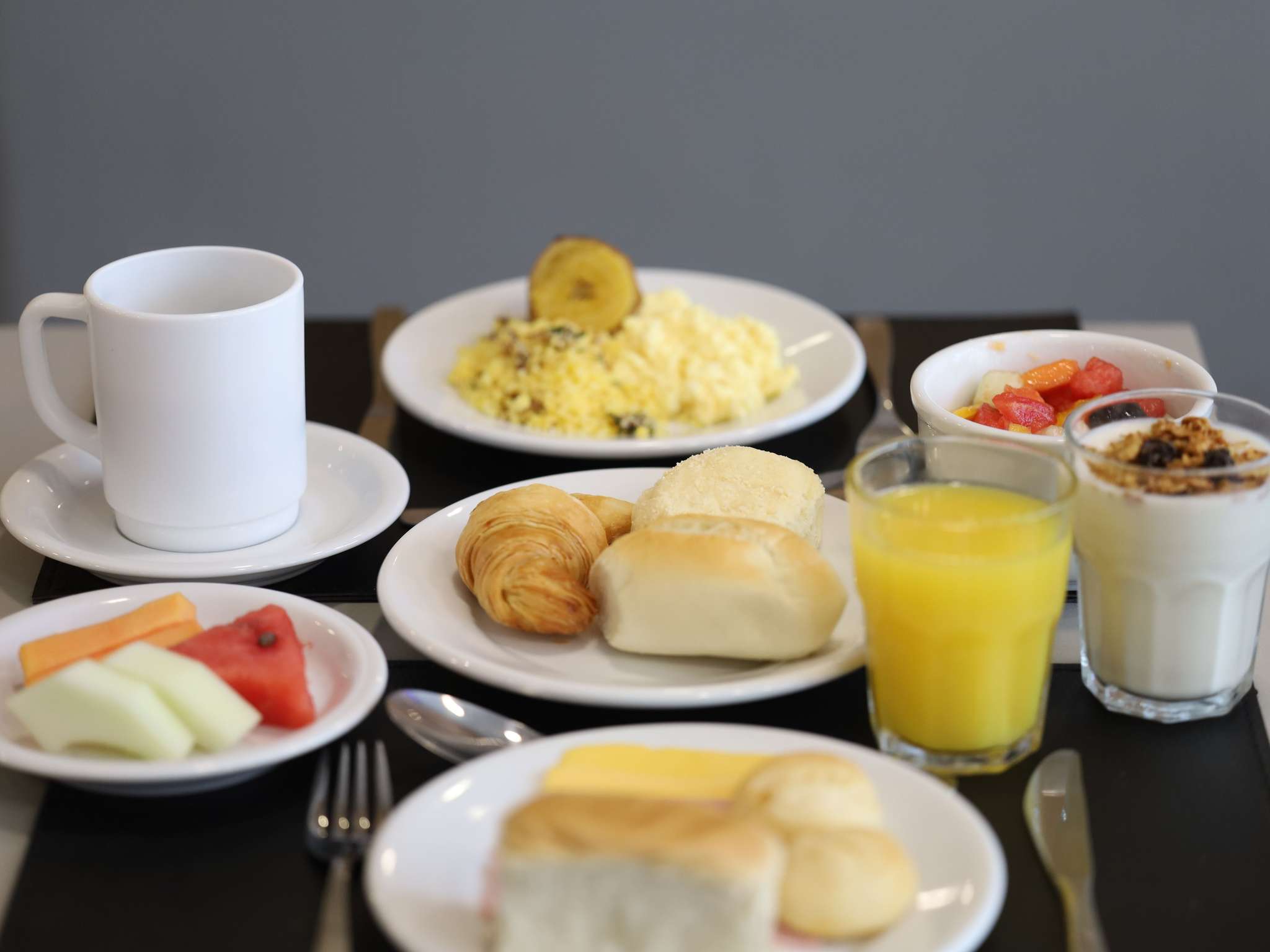 Photo - Ibis Salvador Rio Vermelho