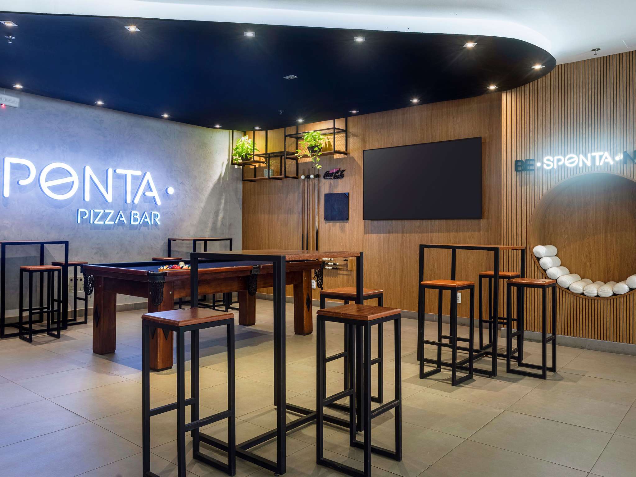 Photo - Ibis Salvador Rio Vermelho