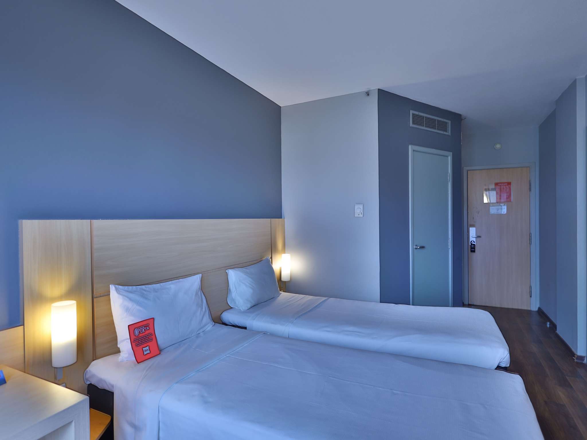 Photo - Ibis Salvador Rio Vermelho