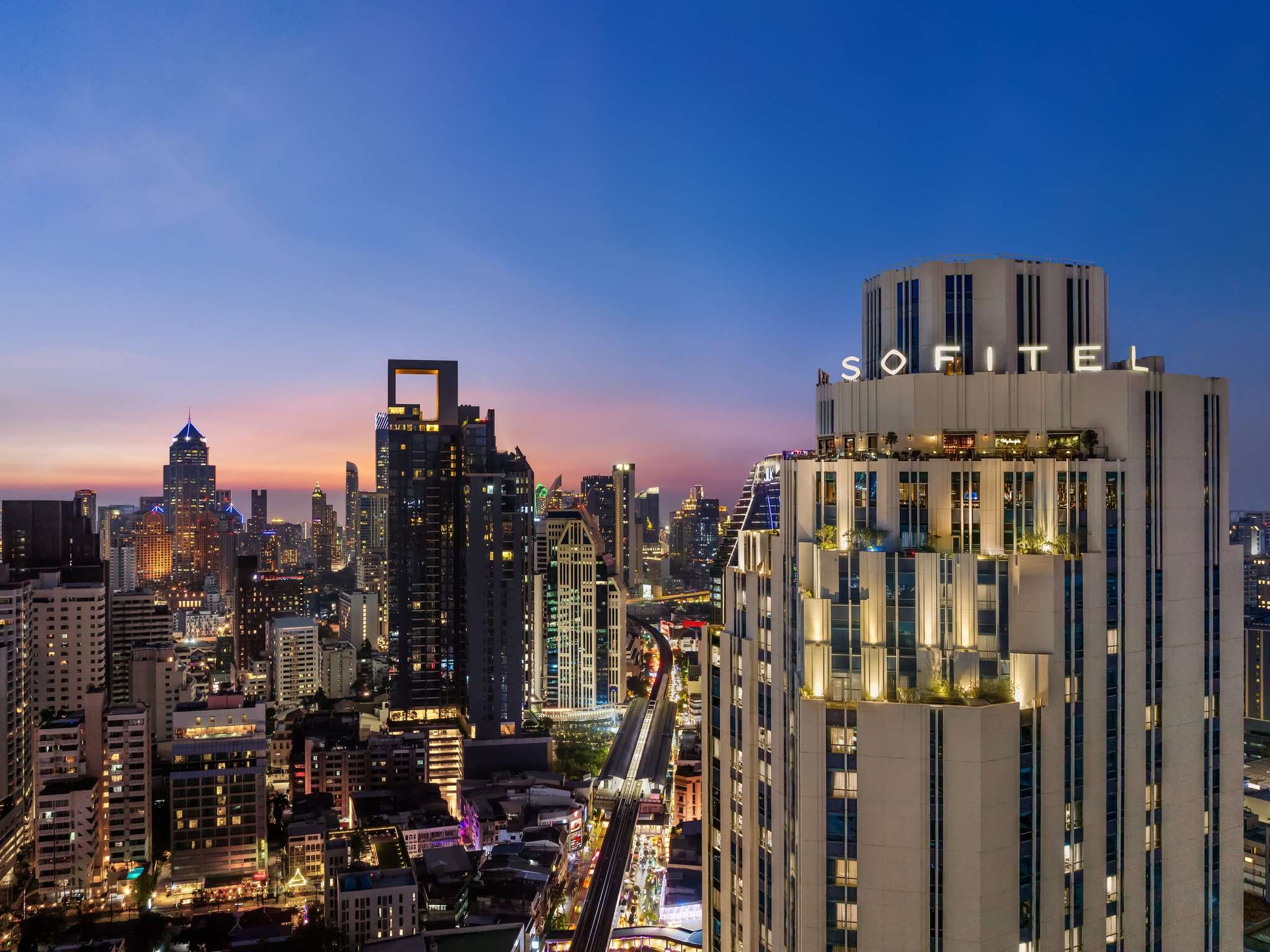 Sofitel Bangkok Sukhumvit Hotel Accorhotels Hotel Sofitel Bangkok Sukhumvit