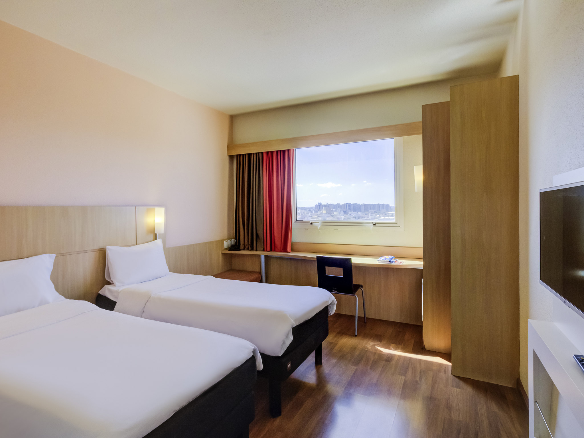 Photo - ibis Vitoria Praia do Canto