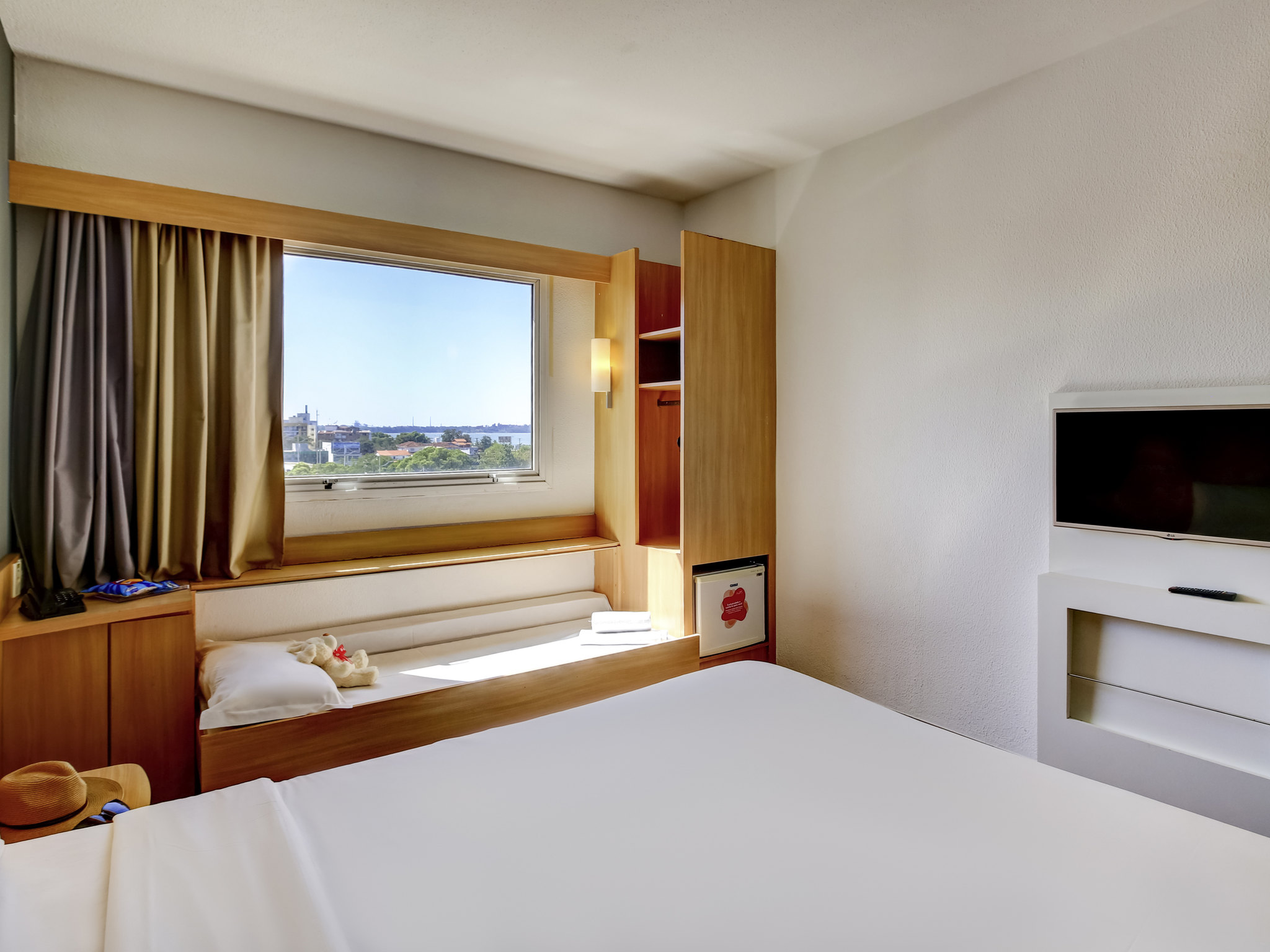 Photo - ibis Vitoria Praia do Canto