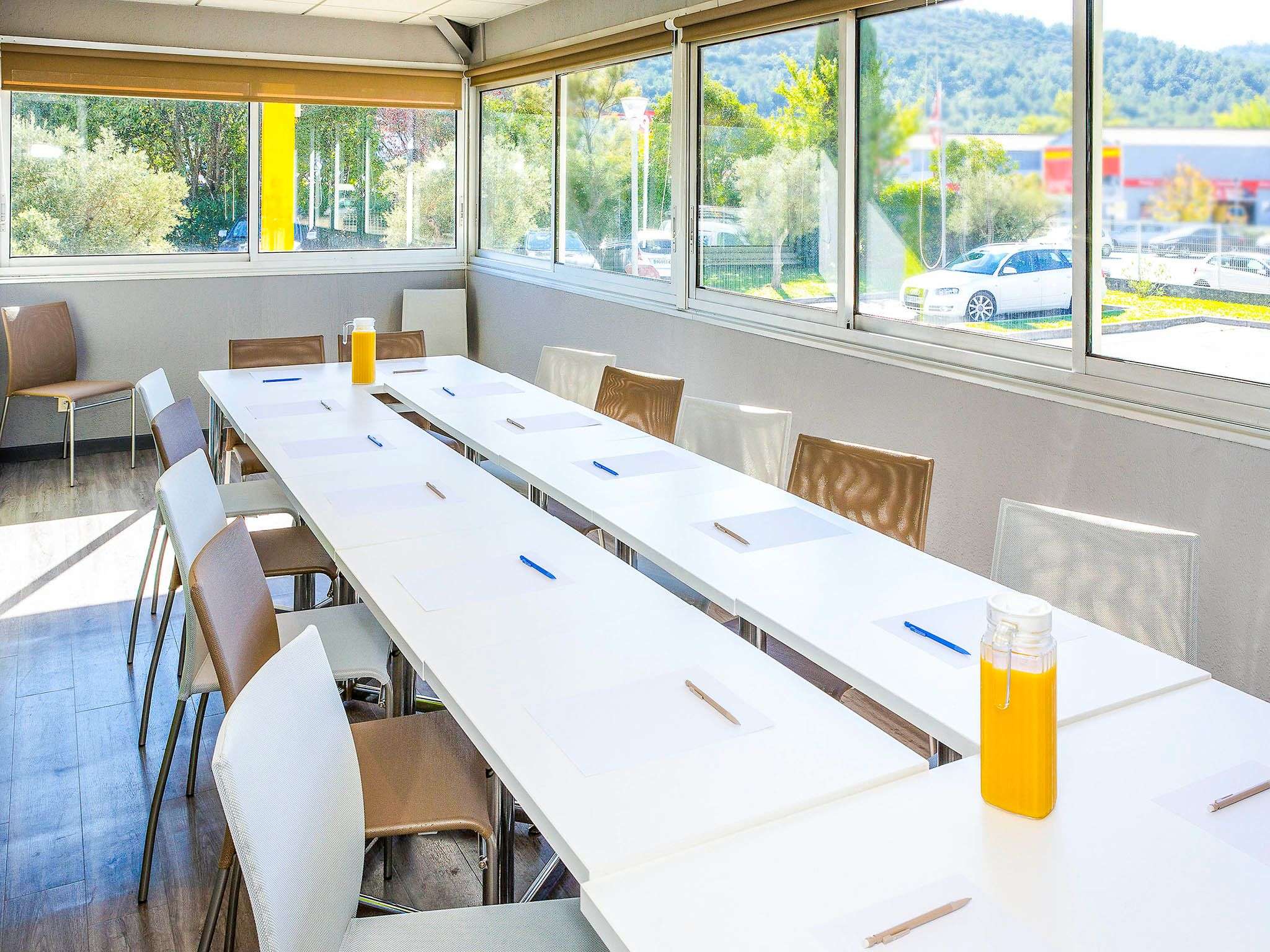 Foto - ibis budget Aubagne Paluds Agora