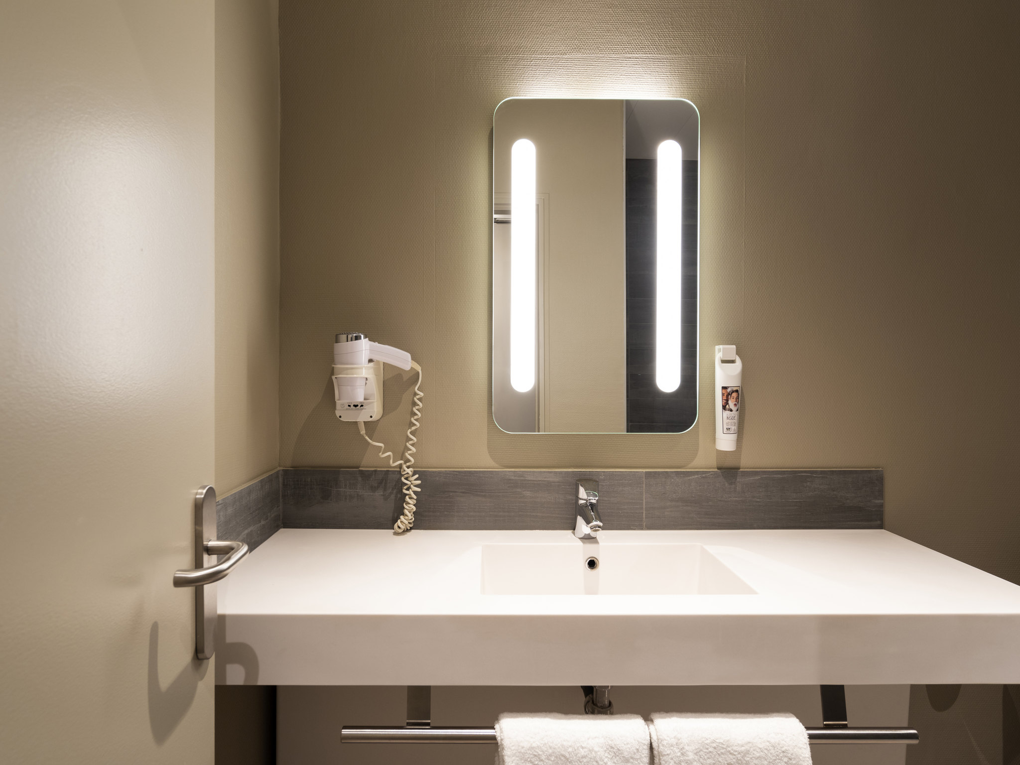 Photo - ibis Paris Tour Montparnasse 15eme