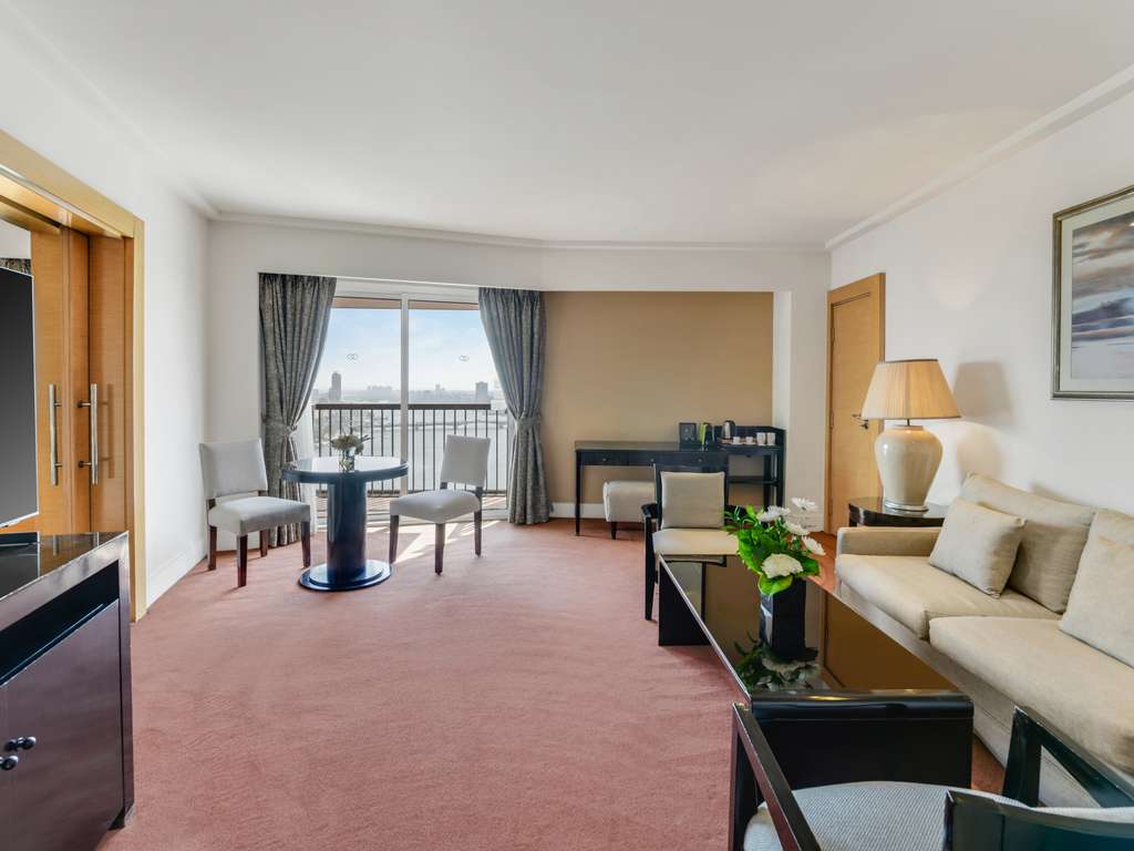 Suite Prestige, lit King, ACCES AU CLUB MILLESIME, vue panoramique sur le Nil — photo 2