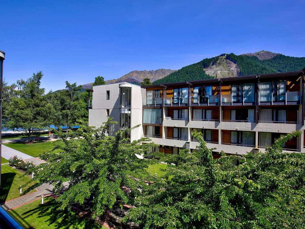 Novotel Queenstown Lakeside - Image 1