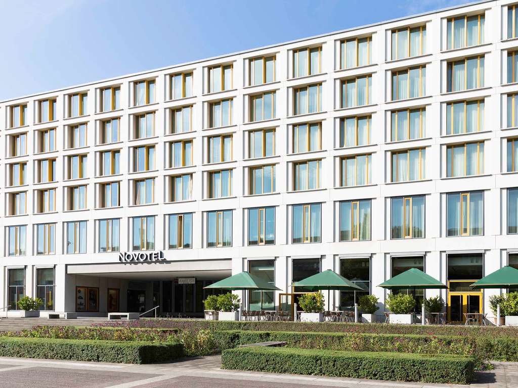 Novotel Karlsruhe City - Image 2