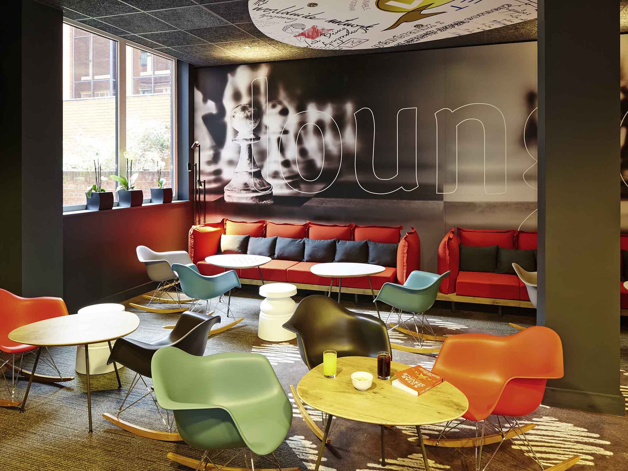 Foto - ibis Reading Centre