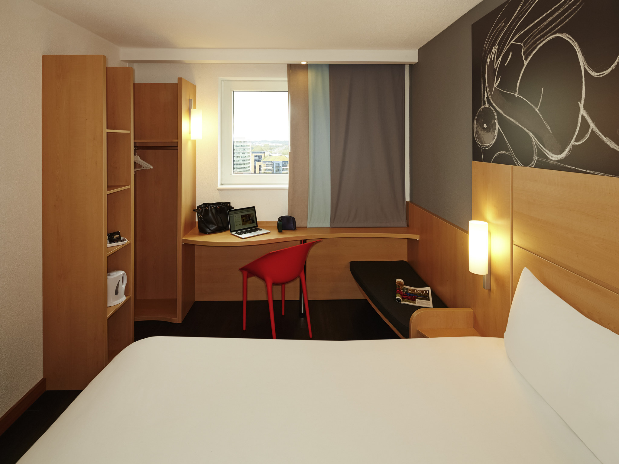 Foto - ibis Reading Centre