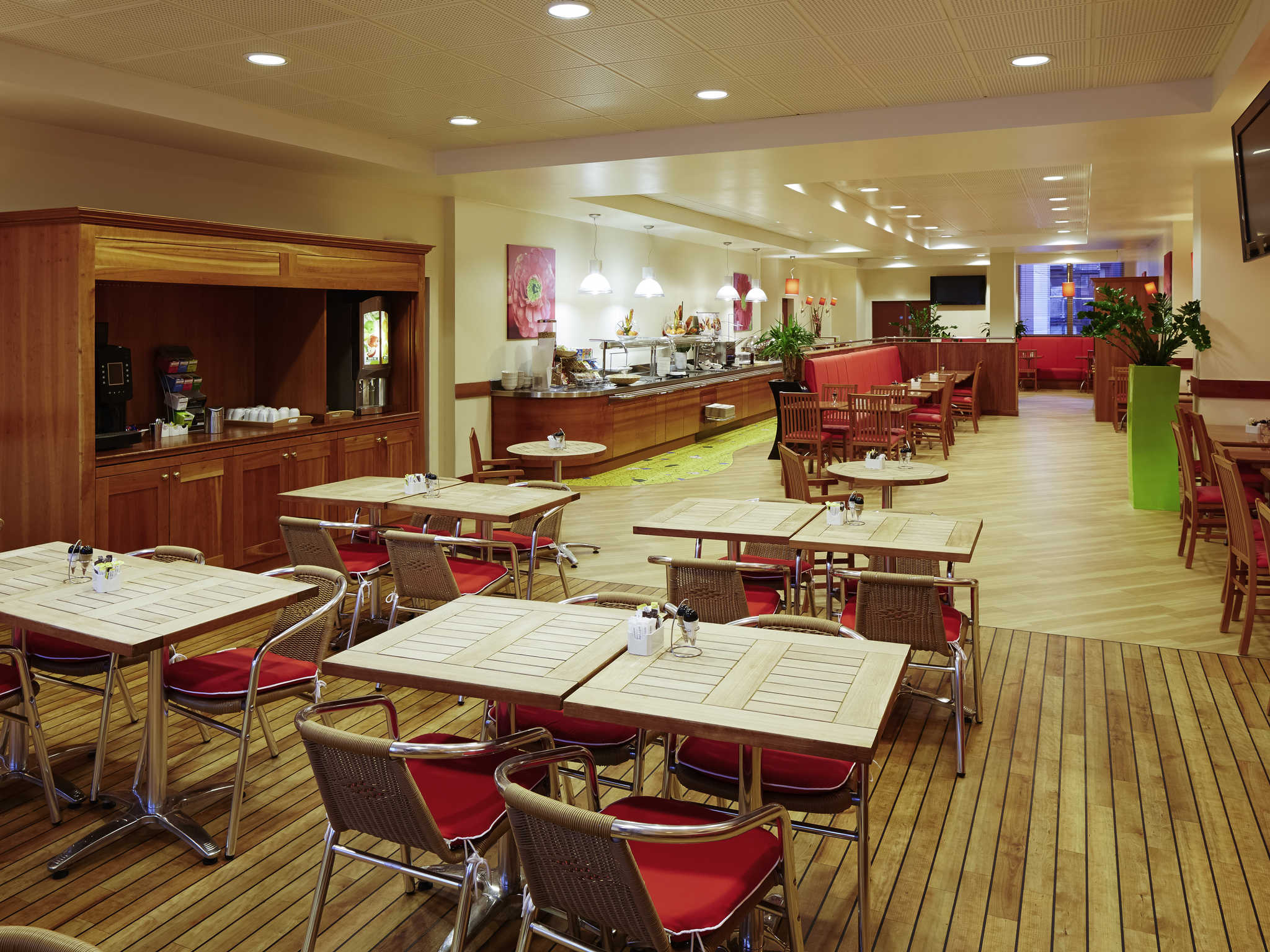 Foto - ibis Reading Centre