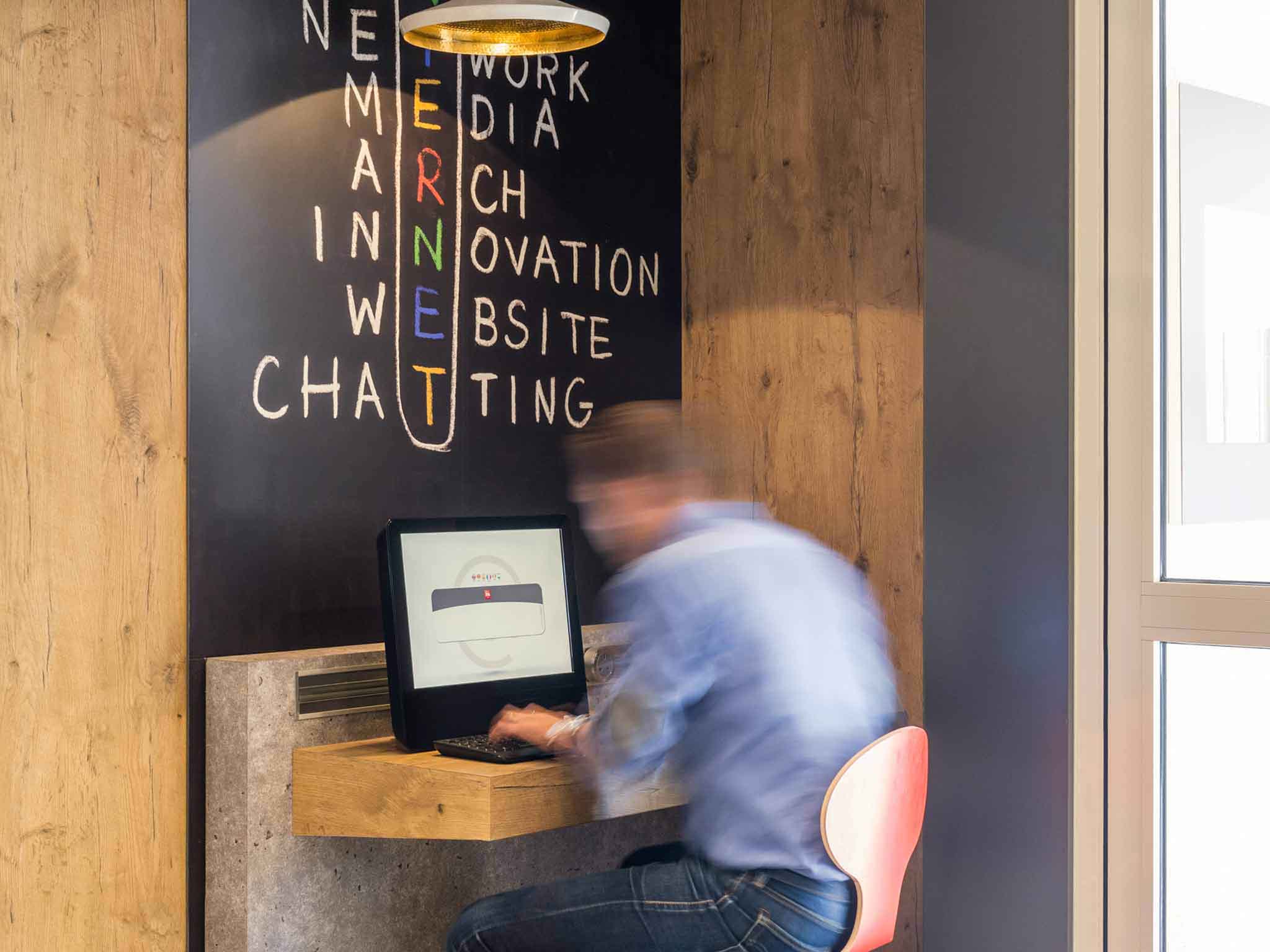 Photo - ibis Levallois Perret