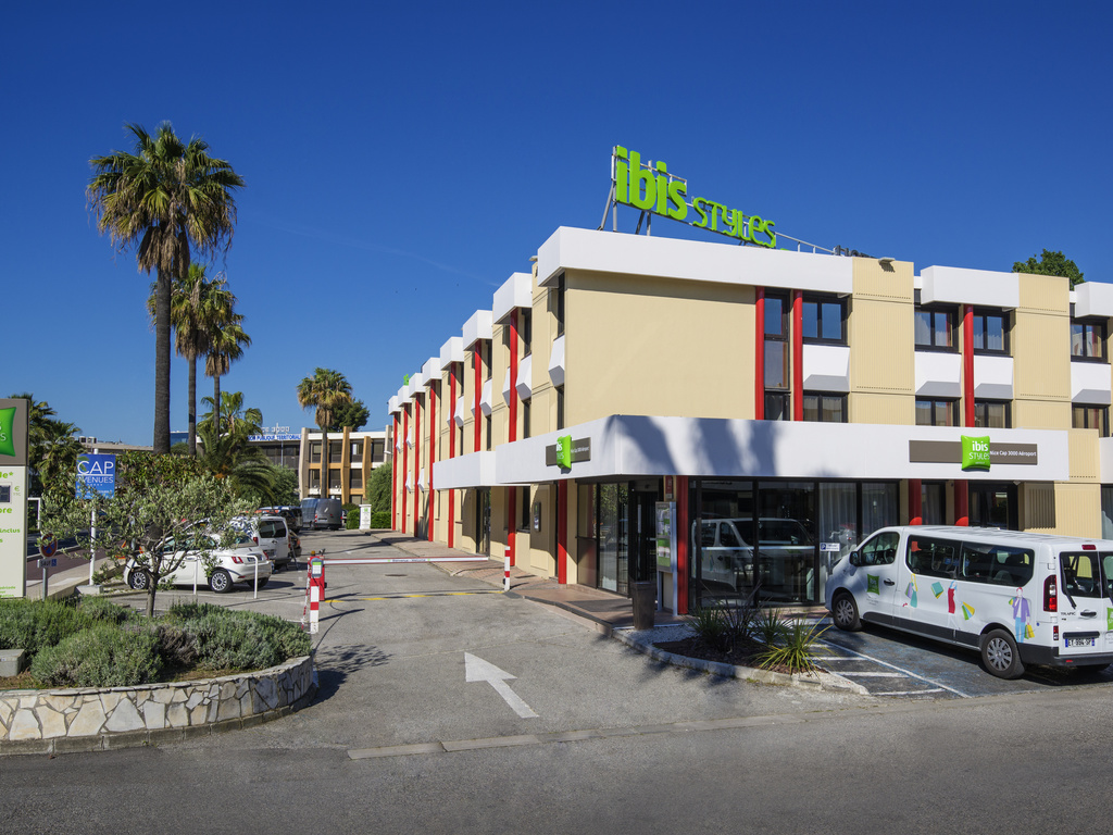 ibis Styles Nice Cap 3000 Airport - Image 2