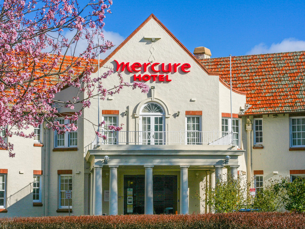 Mercure Canberra - Image 1