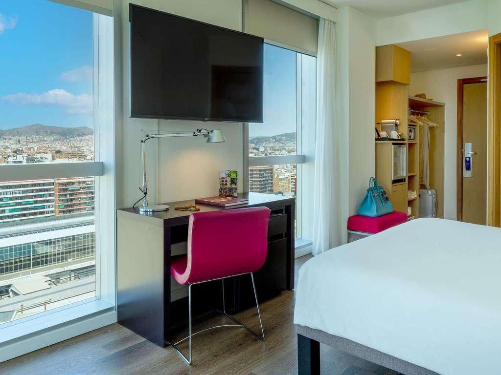 Novotel Barcelona City - Image 4