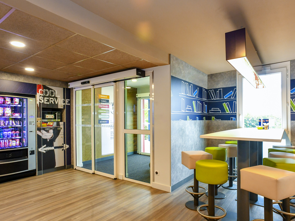 ibis budget Coutances - Image 2