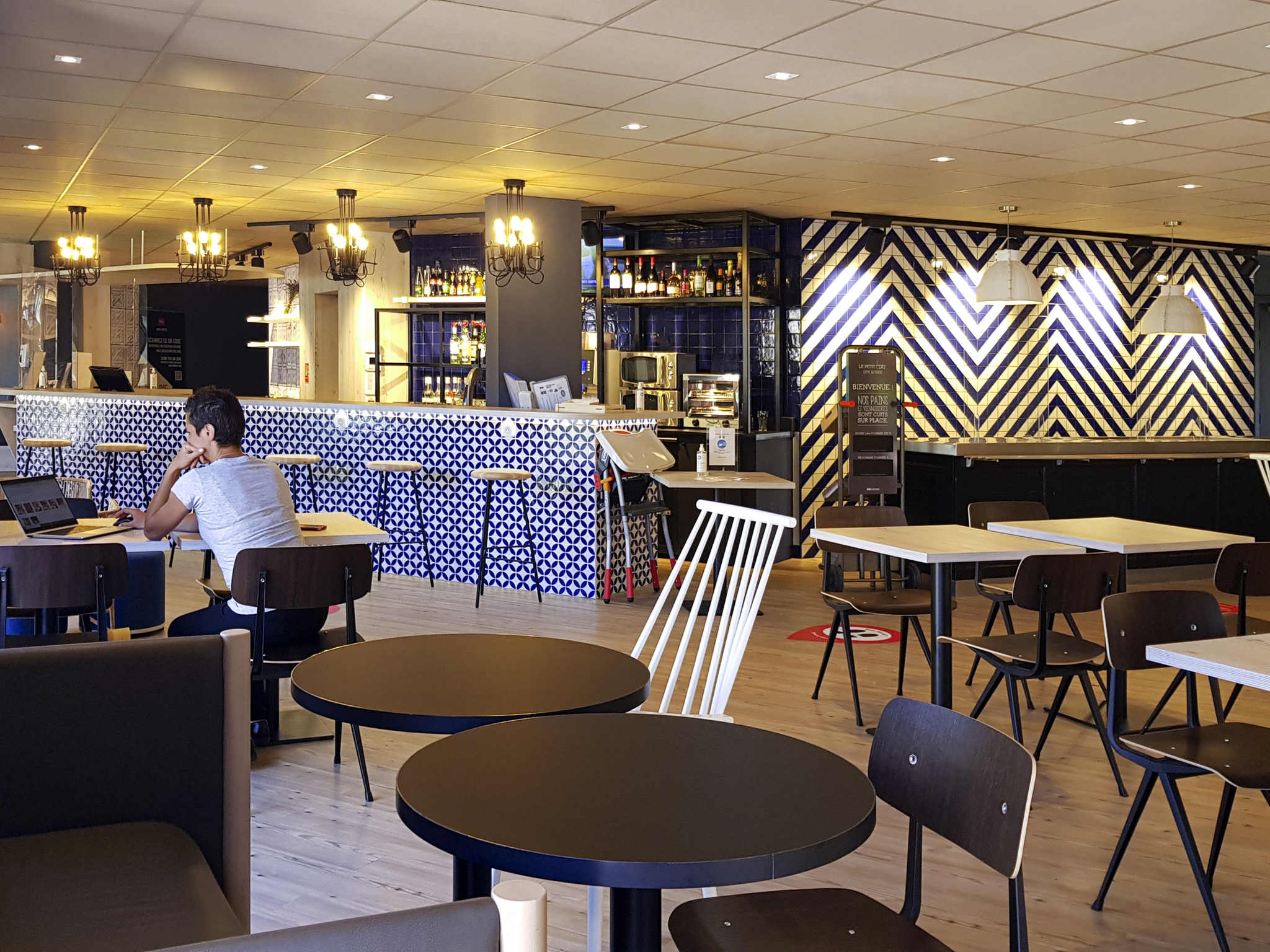 Photo - ibis Manosque Cadarache