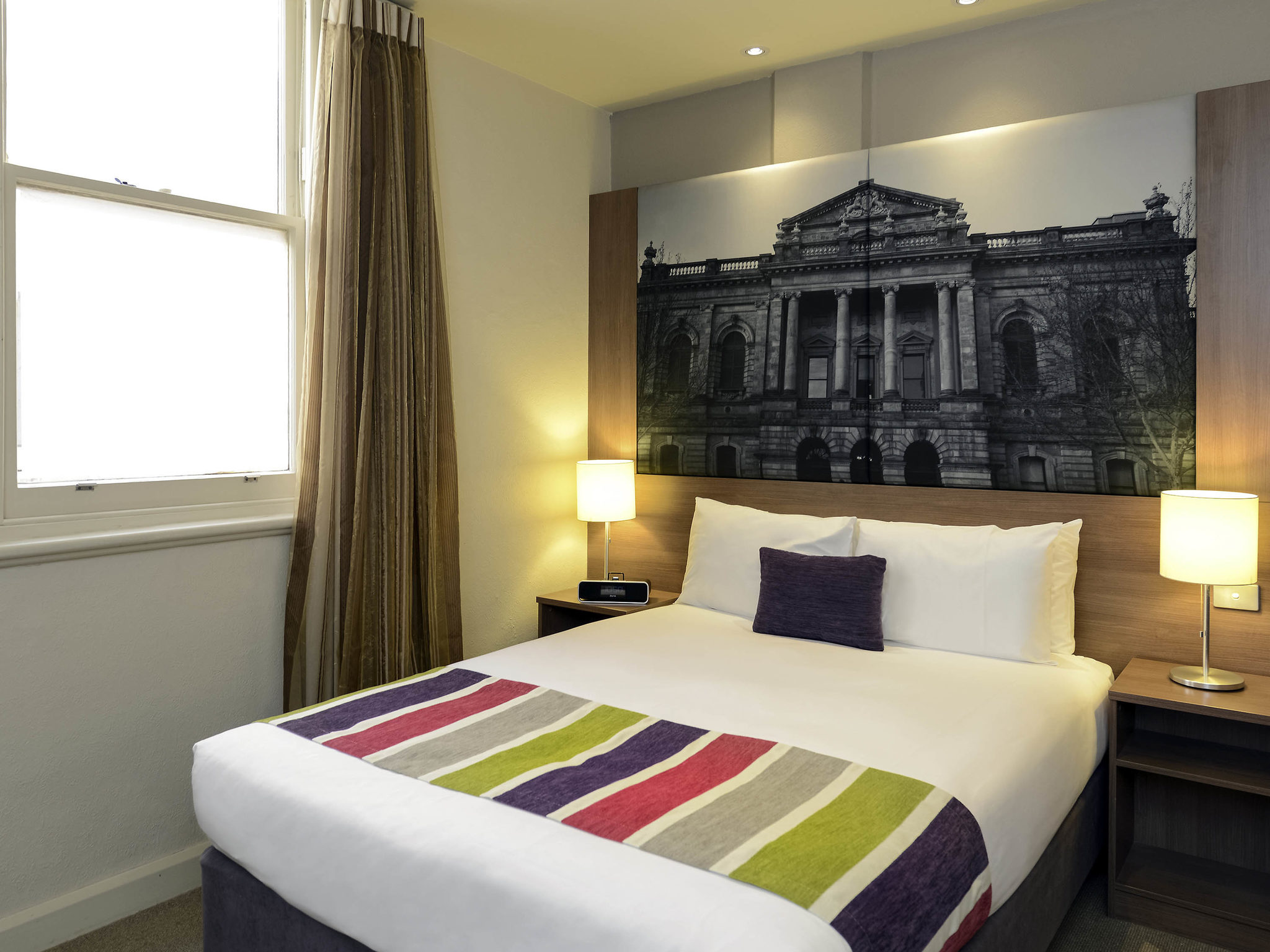 Photo - Grosvenor Hotel Adelaide by Accor