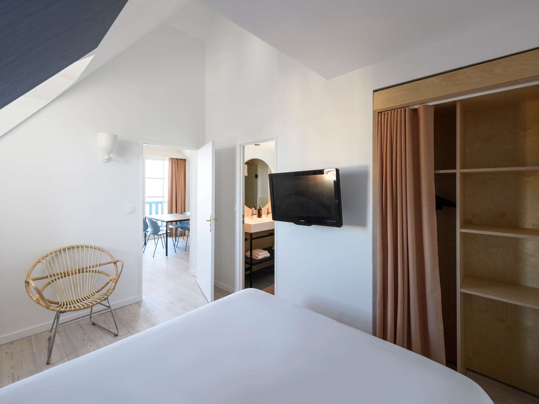 Photo - ibis Styles Deauville Villers Plage