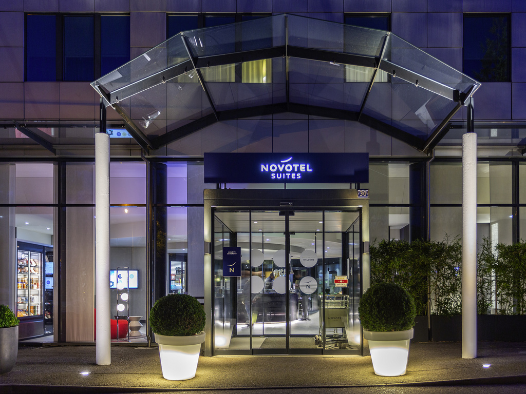 Novotel Suites Geneve Aeroport - Image 1