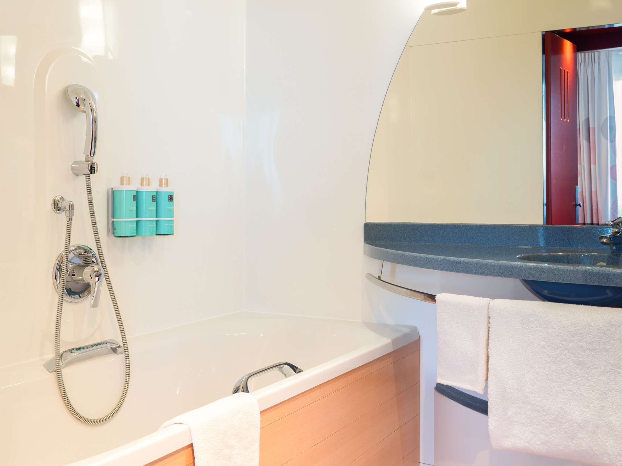 Photo - Novotel Suites Genève Aéroport