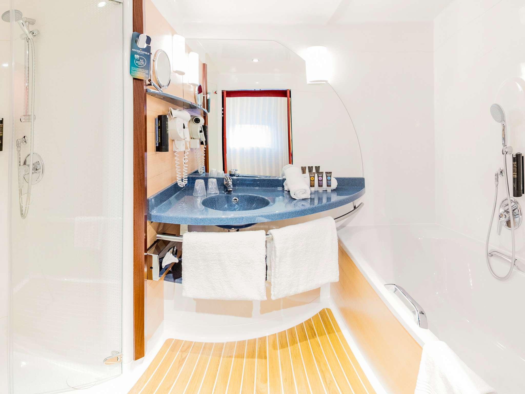 Photo - Novotel Suites Genève Aéroport