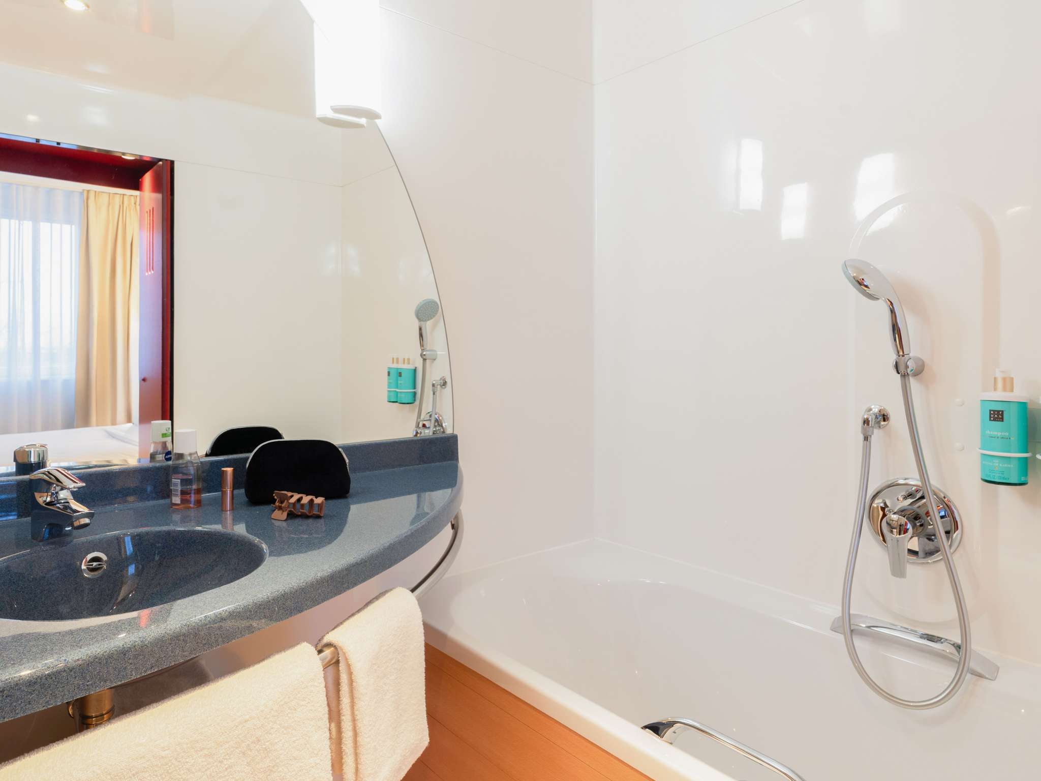 Photo - Novotel Suites Genève Aéroport